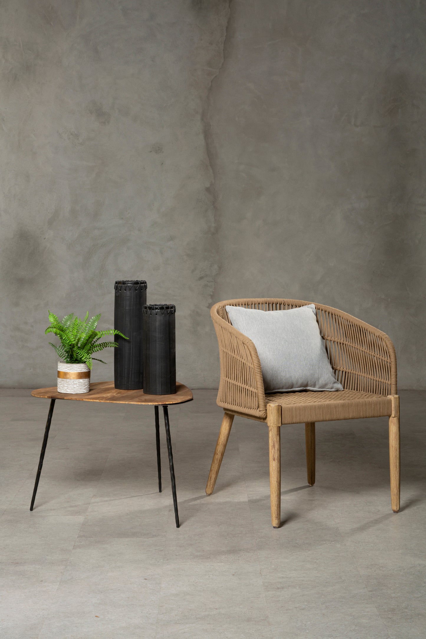 HEDDA ARMCHAIR