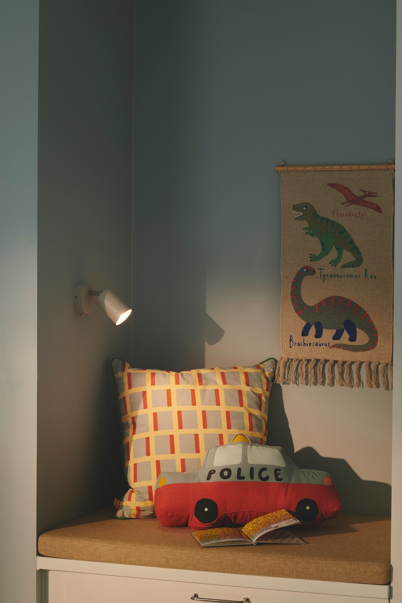 NORDLUX EXPLORE WALL LIGHT BEIGE