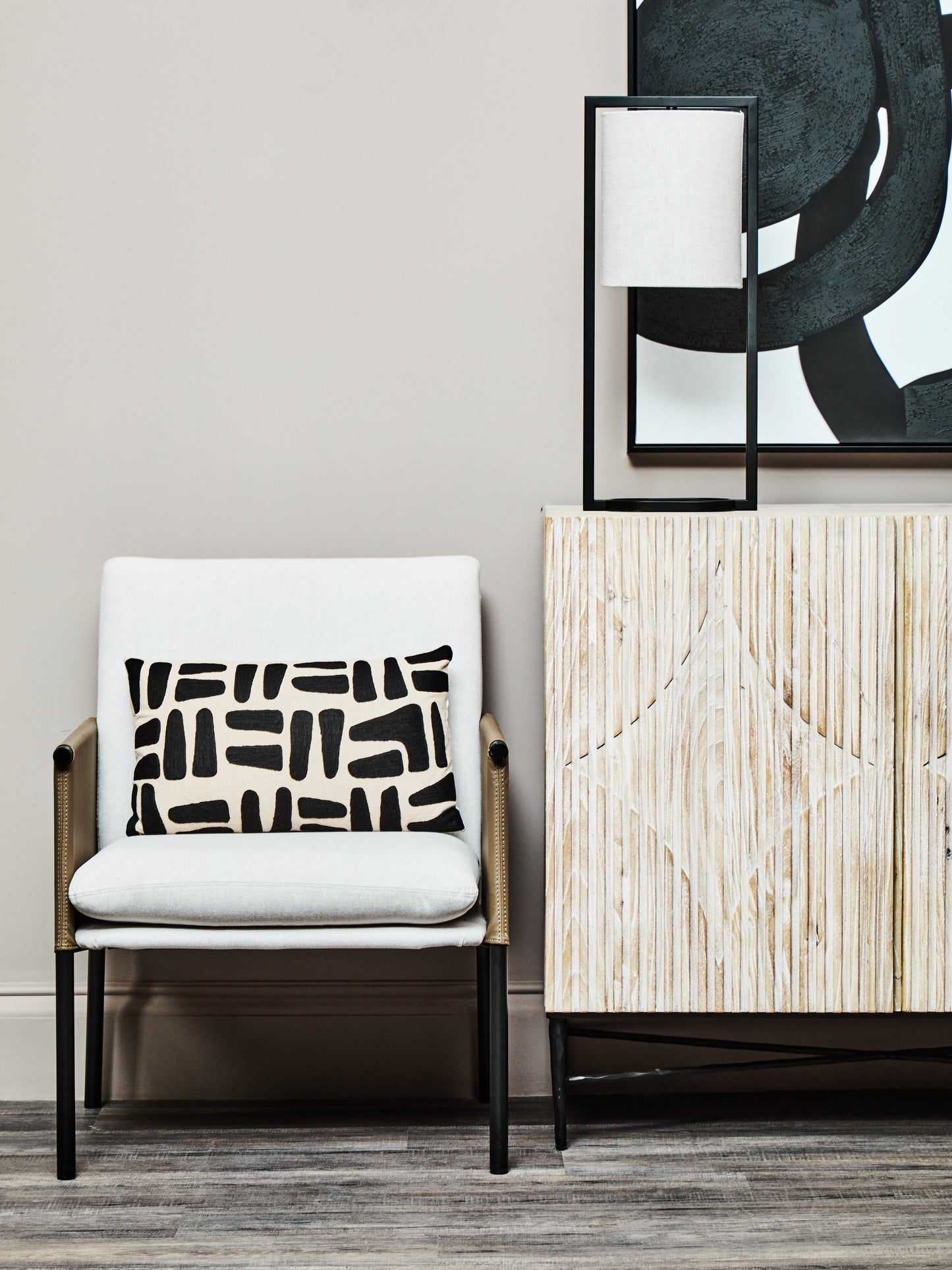 STEN CHAIR WITH STRAIGHT LEGS