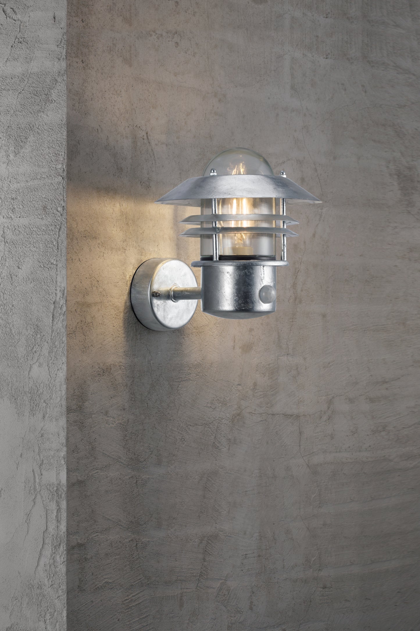 NORDLUX BLOKHUS SENSOR WALL LIGHT GALVANIZED