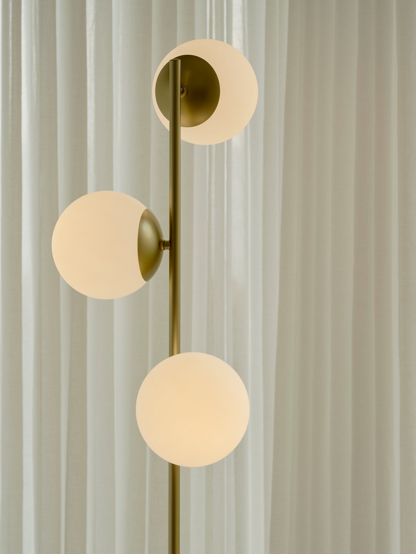 NORDLUX LILLY FLOOR LAMP BRASS